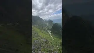 Travelers Embark on an Exciting Mountain Trek at the Ha Giang Loop!