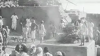 [1927] Cremations in Varanasi