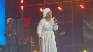 SOLA ALLYSON BREATHTAKING MINISTRATION IN GARMENT AT LULI CONCERT 2025