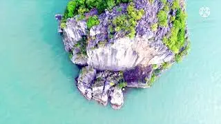 Climbing in Vietnam, deep water soloing in Lan Bay, Catba