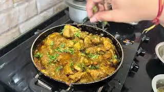 Kolhapur chi khaas olakh – Tambda Rassa ❤️ ani Pandhra Rassa 🤍