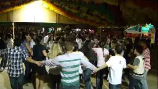 Ilha do forr&oacute; com quadrilha junina no arraial