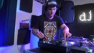 DJ Beat Amusement live from the studio(Radio Terminal)