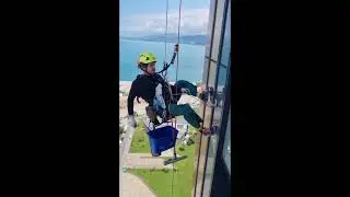 Мойка жилого комплекса Porta Tower в Батуми, Грузия