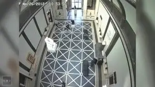 Worker falls through glass floor in Philly's Rodin Museum