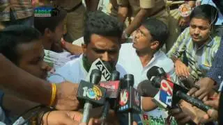 HYD : TS-YSRCP Students protest in demand of Fees reimbursement & scholarships