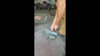 How to remove drain plugs that are seized on an outboard lower unit. (GEAR CASE)
