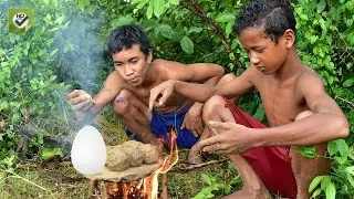 Primitive Technology -  Awesome Cooking Mud Egg on a Rock -  Eating Delicious