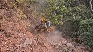 Dangerous Rock hill work Jcb  -Jcb loader machine working Rock hill hilly Area
