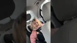 kid goes meow on bass drop :3