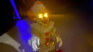 Pennywise Side Stepper Review (IT: Chapter 2) - Spirit Halloween 2020 Prop