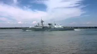 HMCS VILLE DE QUEBEC FFH332