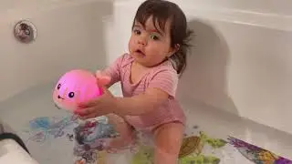 Gigilli Baby Girl Whale Bath Toy Review