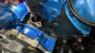 Кабриолет Ford Mustang 1966 года Лучано: заменены рулевой цилиндр и управляющий клапан; система п...