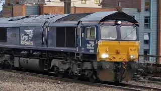 Direct Rail Service - Class 66 422 - At Newcastle Central