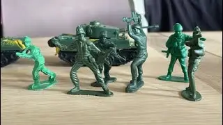 Army men vs space marines ( inspired by the general moe )