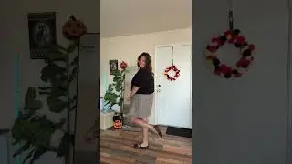 This is what I&rsquo;m wearing as a plus size mom with an apron belly when fall refuses to be fall