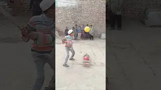 Ball Throwing Challenge New #virelshorts #comedy #gamechallenge #uk #usa360p1 #funny #viral #fyp