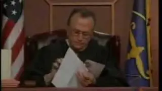 Demanda a Napoleon La corte del pueblo