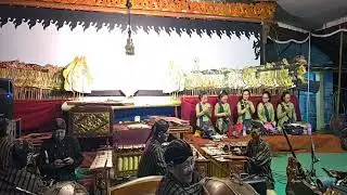  wayangkulit ki gunawan.h.w .acara mertidusun desa wingko sanggrahan