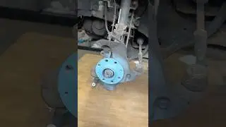 radnabe einfetten ! Ja oder nein #viralvideo #mechanic #automobile