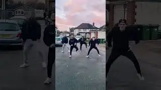 Perfectly in Synch 🕺🏻🕺🏻