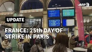 Residents and tourists in Paris react to 25 days of strikes | AFP