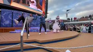 Freezing the Night Away Stage Show! POV