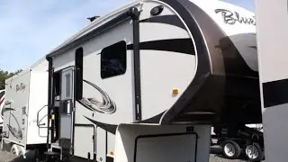 Обзор автодома Forest River Blue Ridge 2910SK - прицеп-дача с пятым колесом: Access RV