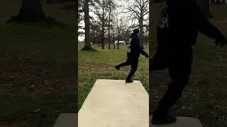 Smacked the sign on the throw 😂 Hole 16 340Ft #throwgyro #teamhyzercreep