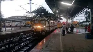 22666 Coimbatore - KSR Bengaluru UDAY Express Inaugural run with ERODE P7 