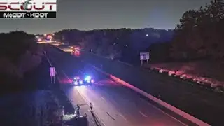 2 killed in rollover crash on I-70, I-470 in Independence