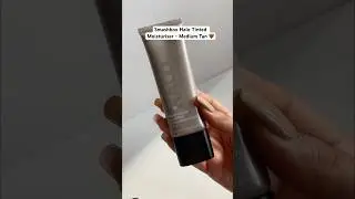 Smashbox Halo Tinted Moisturiser Medium Tan🤎 #smashbox #smashboxcosmetics #tintedmoisturizer #short