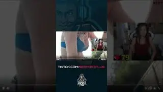 Pokimane BUSTED Peeking At A Streamer's BUTT  🍑👀 😂 #pokimane #pokimanethicc #pokimaneclips