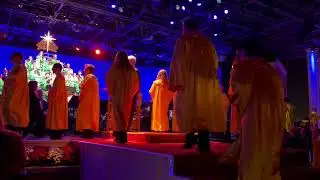 EPCOT Candlelight 2025 Choir Entrance Dec 17, 2025