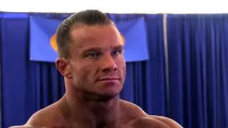 RONNY ROCKEL tanning backstage at 2008 Arnold Classic