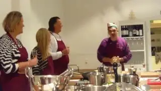 Mobile Kochschule.Italienische Kochkurs Moderation-Schneiden und Kochen-
