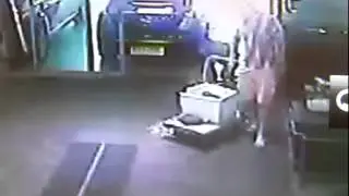 CCTV footage: Car dealer paid S$19,000 in coins