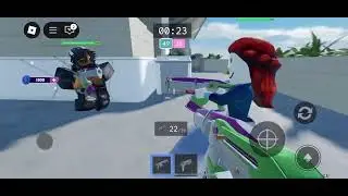 Playing laser tag in Roblox! 