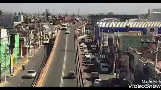 Taxi choca con una moto en puente de Ciudad Azteca en Ecatepec. EL INMORTAL