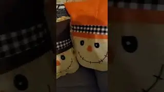 THESE DOLLAR TREE SCARECROW PILLOW CHAIR COVERS ARE GENIUS 1.25 CUTTIES #DOLLAR-TREE-STAS