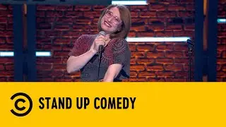 Le foto degli over 30 su Tinder - Clara Campi - Stand Up Comedy - Comedy Central