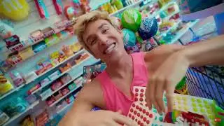 Reacting to Eat it Up by 