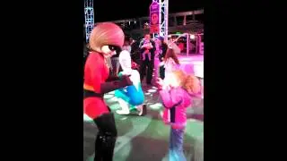 Kids dance with Mrs Incredible