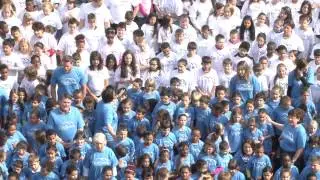 Ettelbrücker Schulkinder singen die 