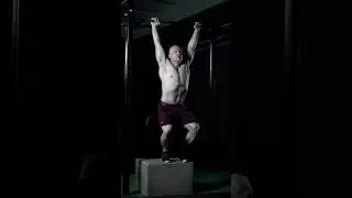 56 JUMPING PULL UPS