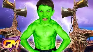 Kid Hulk Vs Siren Head!