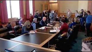 Iowa Senate GOP Ed Priority: Prosecute teachers and librarians