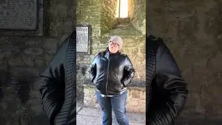 Jayna singing Holy waters at the top of the Glastonbury Tor! @energyspeakswithkatriel2402 