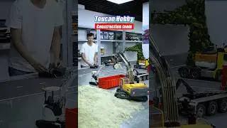 NEXT TO THE V2 HYDRAULIC EXCAVATOR, THE 1/14 SCALE PC30 MINI EXCAVATOR IS LIKE A TINY BABY #rc